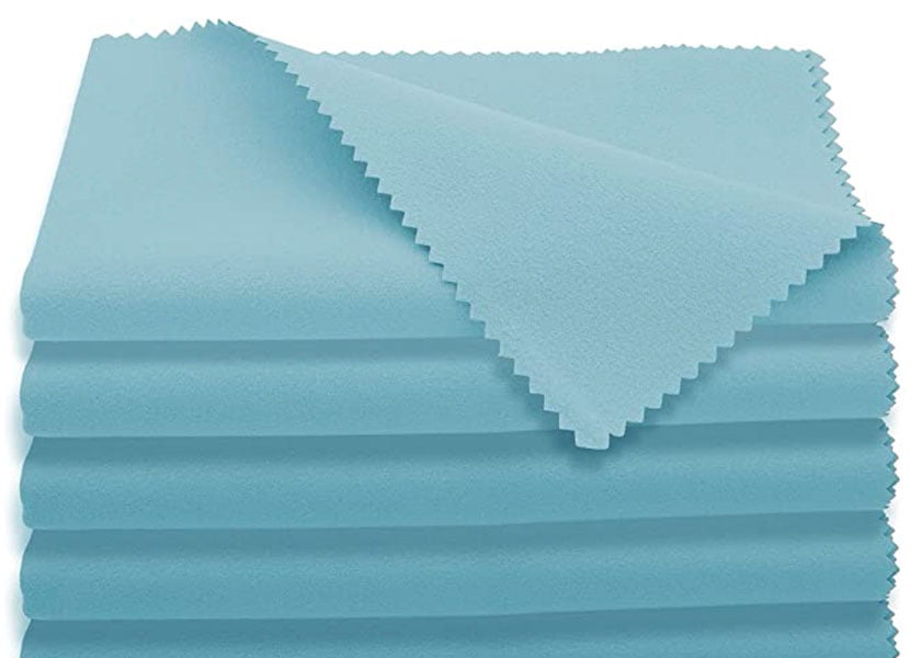 https://www.johnsonstring.com/resources/microfiber-cleaning-cloths-instruments/images/BG-The-Benefits-of-Microfiber-Cleaning-Cloths-for-Instruments-pile-of-blue-cloths.jpg